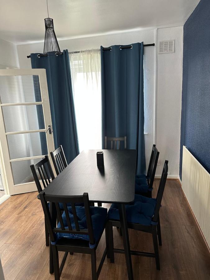 Lovely Spacious 3 Bedrooms House Birmingham Luaran gambar